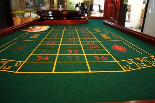 Blackjackin pelaaminen verkossa voi olla hauskaa